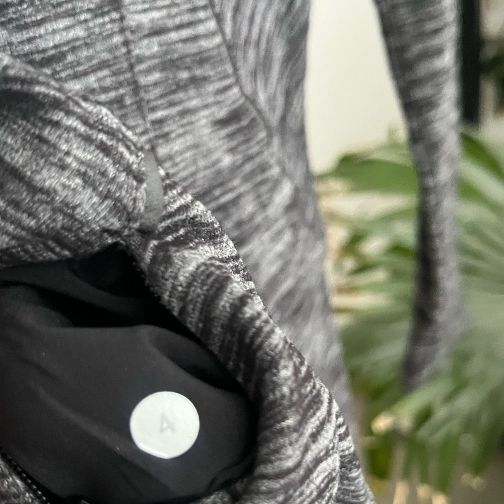 Lululemon &go Where-to Dress *Long Sleeve - Picture 3 of 4